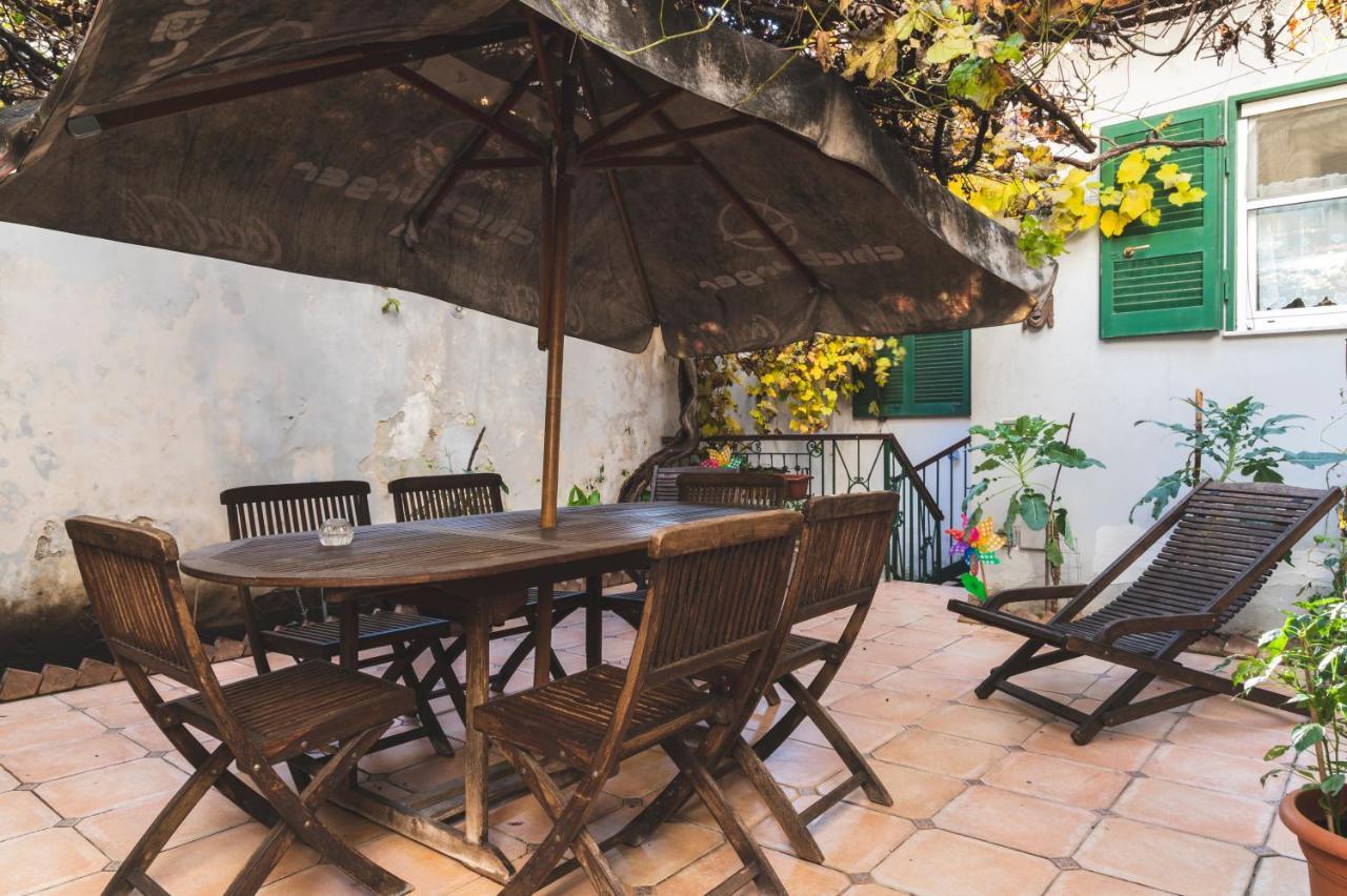 Deluxe Apartment With Garden In Vomero ナポリ エクステリア 写真
