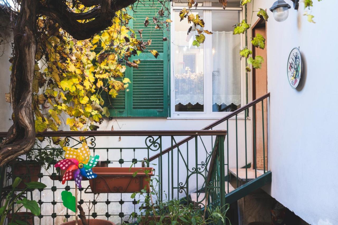 Deluxe Apartment With Garden In Vomero ナポリ エクステリア 写真