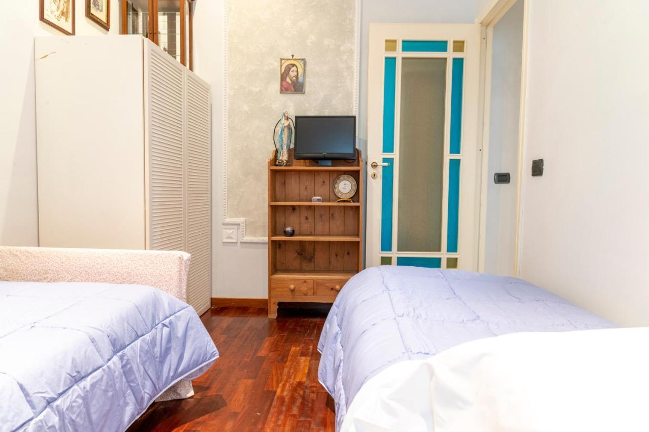 Deluxe Apartment With Garden In Vomero ナポリ エクステリア 写真